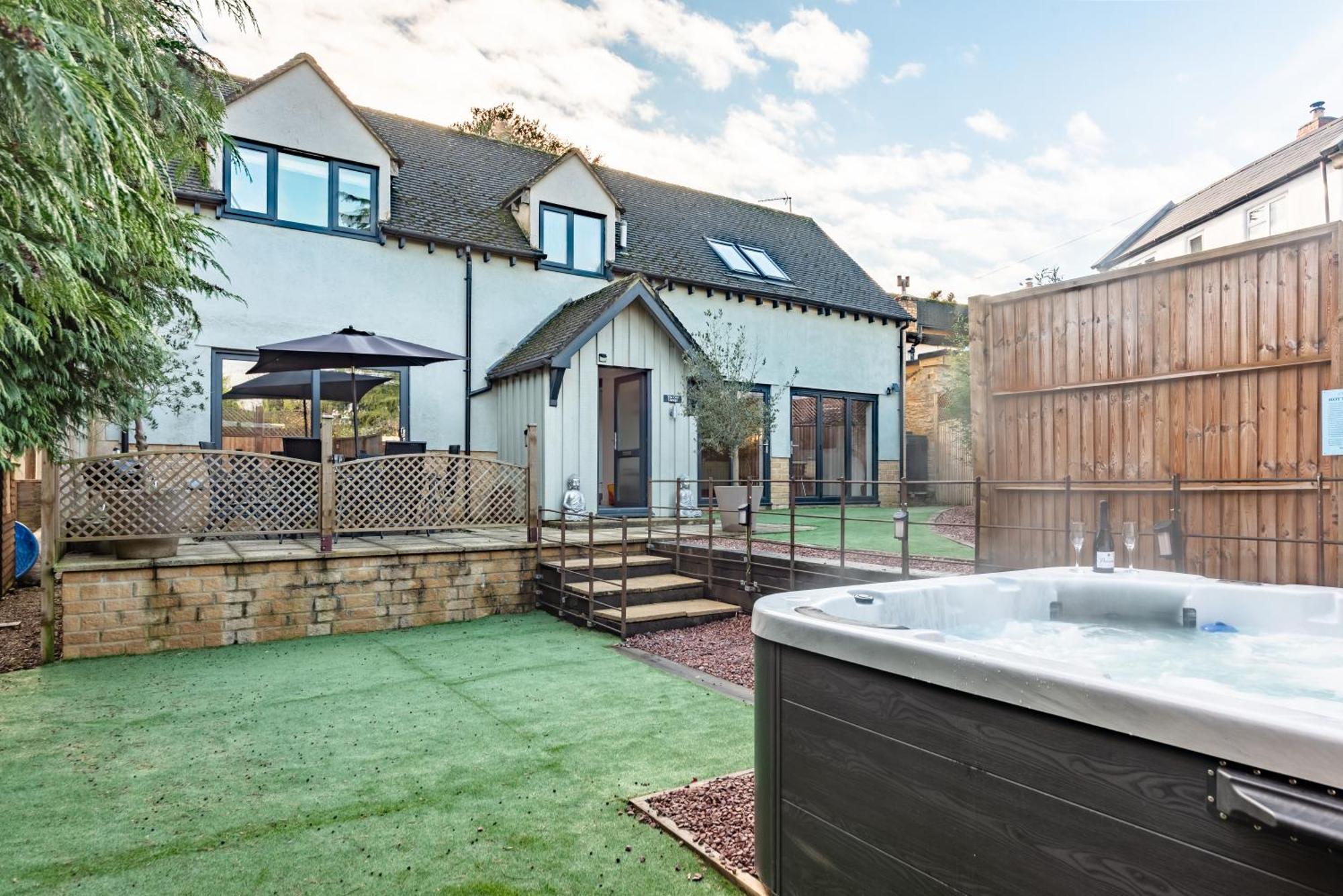 Cotswold Holiday Let With Hot Tub - The Old Garage Chipping Norton Eksteriør billede